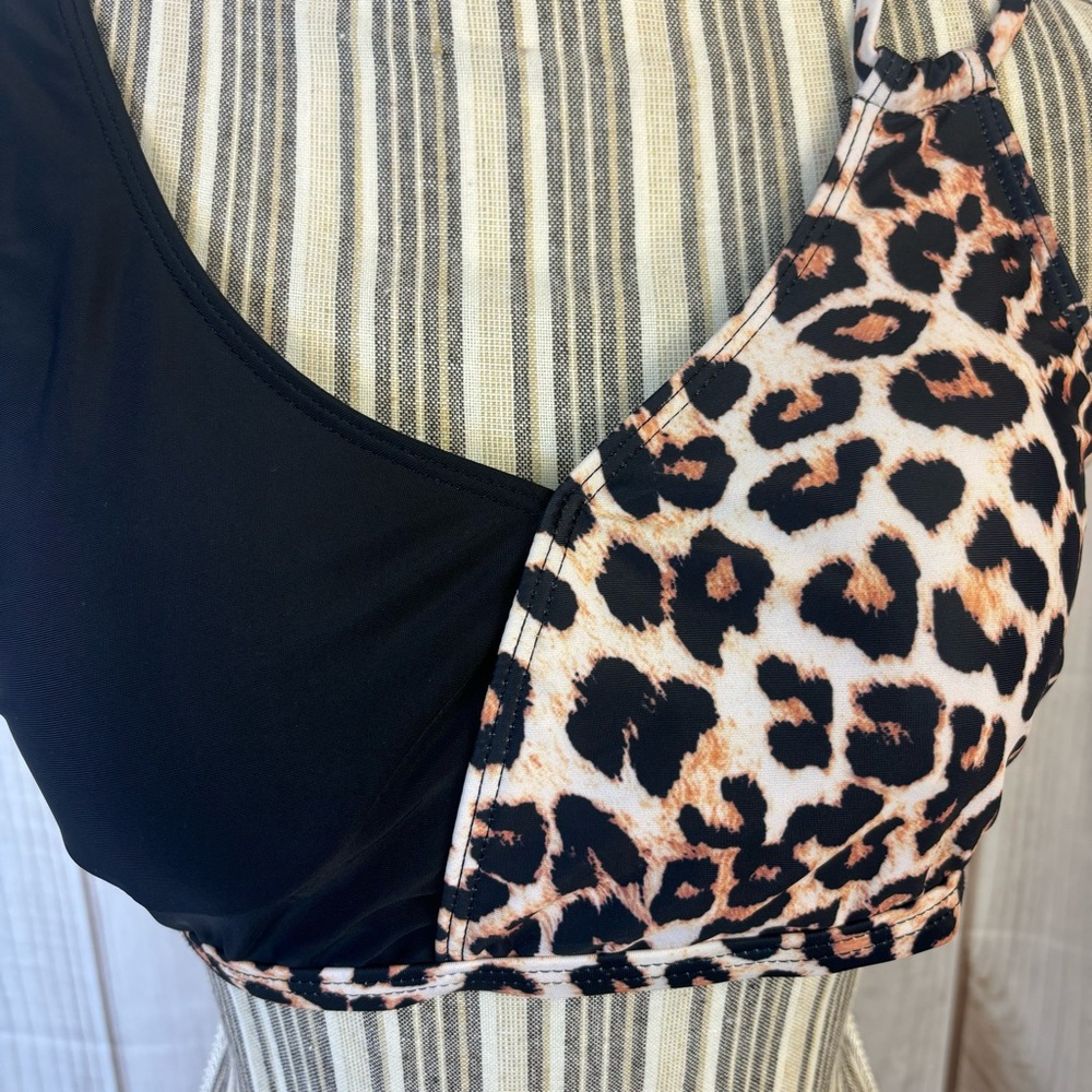 SHEIN Bathing Suit Top Leopard Adjustable Left Shoulder Straps Black Size Large - Picture 4 of 8